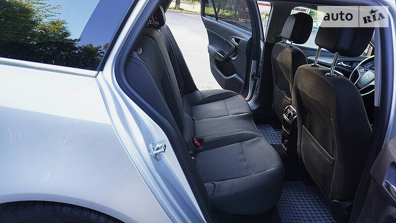 Універсал Opel Insignia 2014 в Стрию