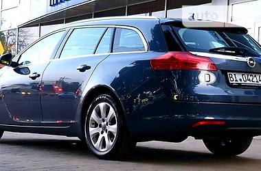 Універсал Opel Insignia 2010 в 