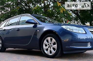 Універсал Opel Insignia 2010 в 
