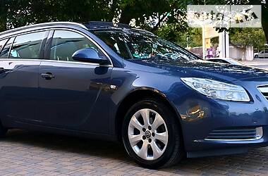 Універсал Opel Insignia 2010 в 