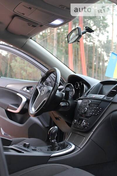 Універсал Opel Insignia 2009 в Києві