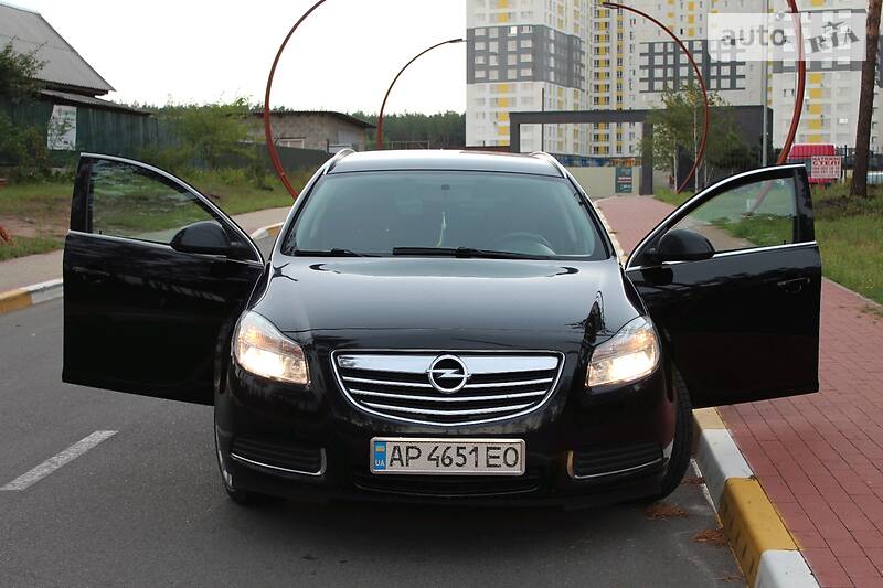 Універсал Opel Insignia 2009 в Києві