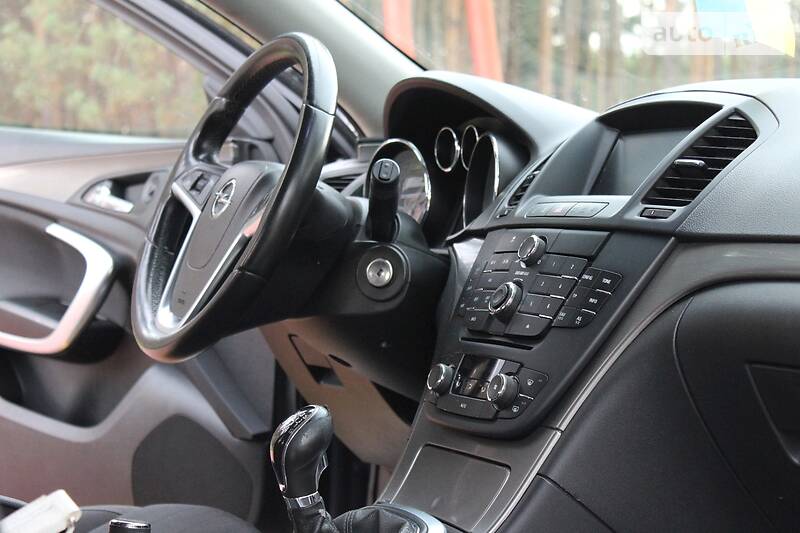 Універсал Opel Insignia 2009 в Києві