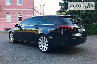 Универсал Opel Insignia 2015 в Умани