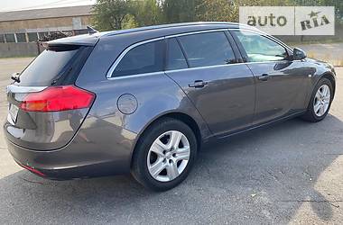 Универсал Opel Insignia 2009 в Буче