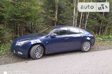 Хетчбек Opel Insignia 2012 в Золочеві