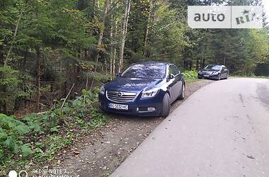 Хетчбек Opel Insignia 2012 в Золочеві