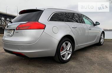 Универсал Opel Insignia 2010 в Днепре