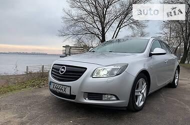 Универсал Opel Insignia 2010 в Днепре