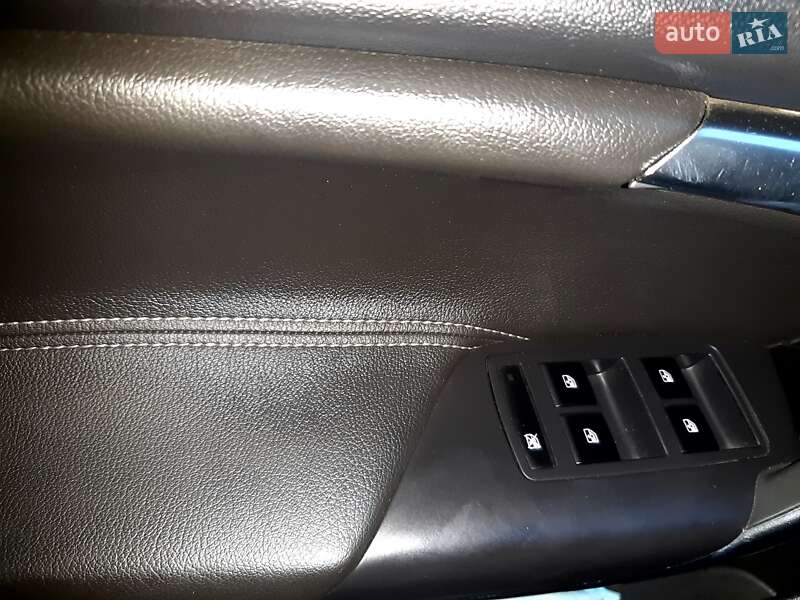 Седан Opel Insignia 2012 в Кам'янці-Бузькій фото 4 Седан Opel Insignia 2012 в Кам'янці-Бузькій