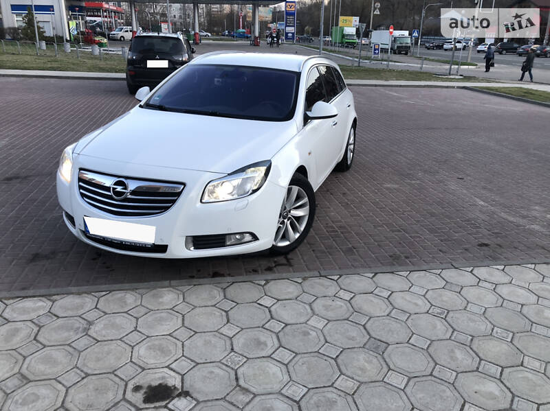 Універсал Opel Insignia 2012 в 
