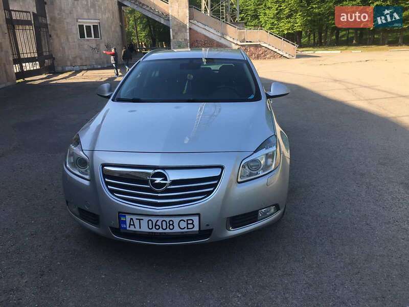 Універсал Opel Insignia 2013 в Івано-Франківську