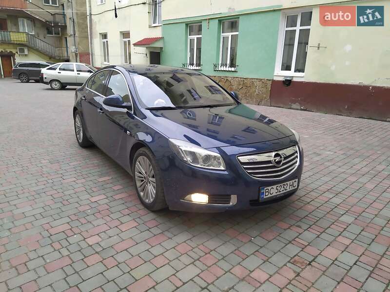 Хэтчбек Opel Insignia 2012 в Золочеве фото 3 Хэтчбек Opel Insignia 2012 в Золочеве