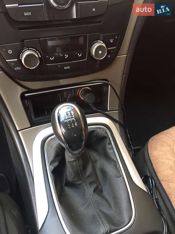 Универсал Opel Insignia 2013 в Бучаче