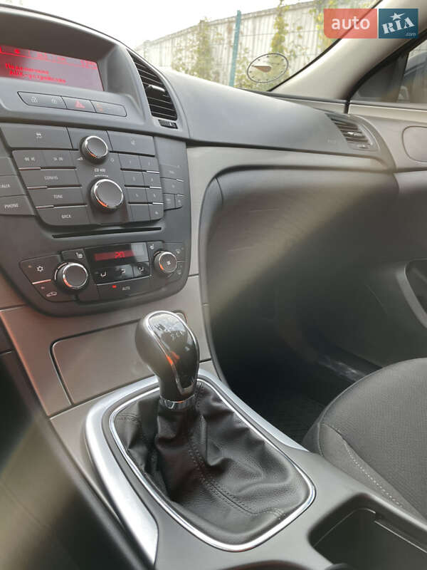 Универсал Opel Insignia 2012 в Тетиеве