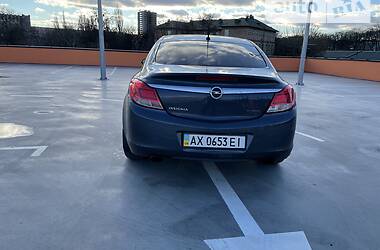 Седан Opel Insignia 2010 в Киеве