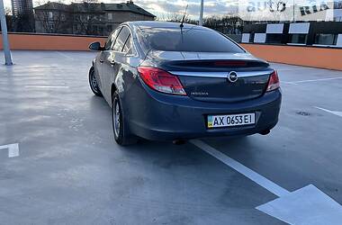 Седан Opel Insignia 2010 в Киеве