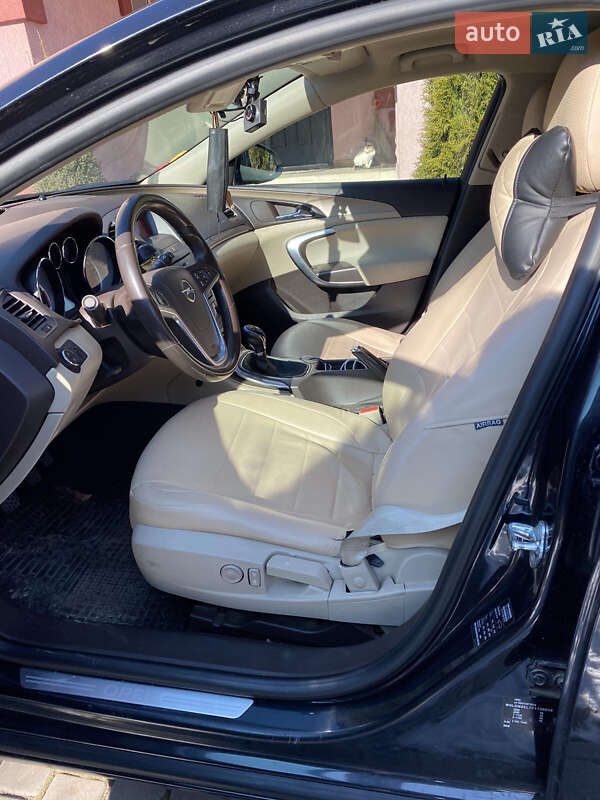 Универсал Opel Insignia 2012 в Бучаче