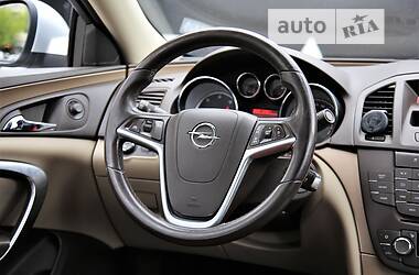 Седан Opel Insignia 2012 в Киеве