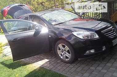 Универсал Opel Insignia 2012 в Бучаче