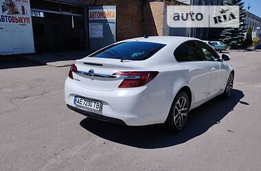 Седан Opel Insignia 2016 в Синельниково