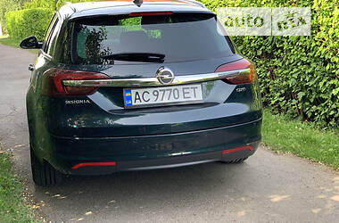 Универсал Opel Insignia 2015 в Нововолынске