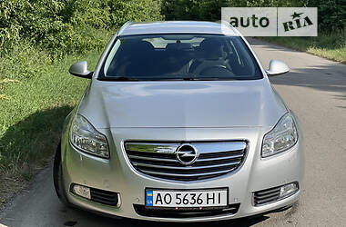 Универсал Opel Insignia 2009 в Золочеве