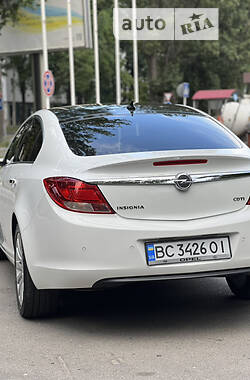 Седан Opel Insignia 2011 в Стрые