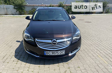 Універсал Opel Insignia 2014 в Івано-Франківську