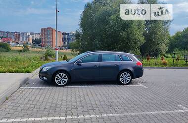 Універсал Opel Insignia 2013 в Хмельницькому