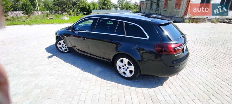 Універсал Opel Insignia 2016 в Дрогобичі