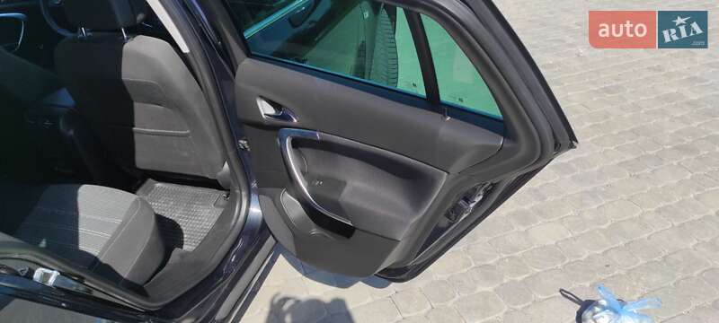 Універсал Opel Insignia 2016 в Дрогобичі