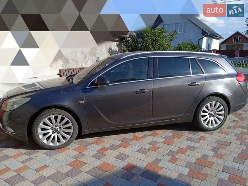 Універсал Opel Insignia 2010 в Тернополі