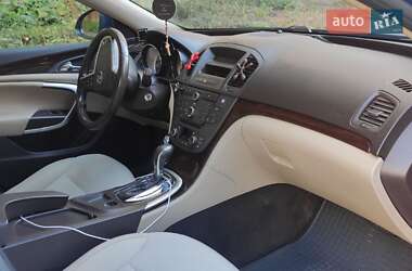 Универсал Opel Insignia 2010 в 