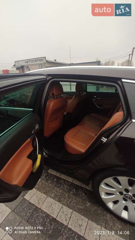 Универсал Opel Insignia 2011 в Львове