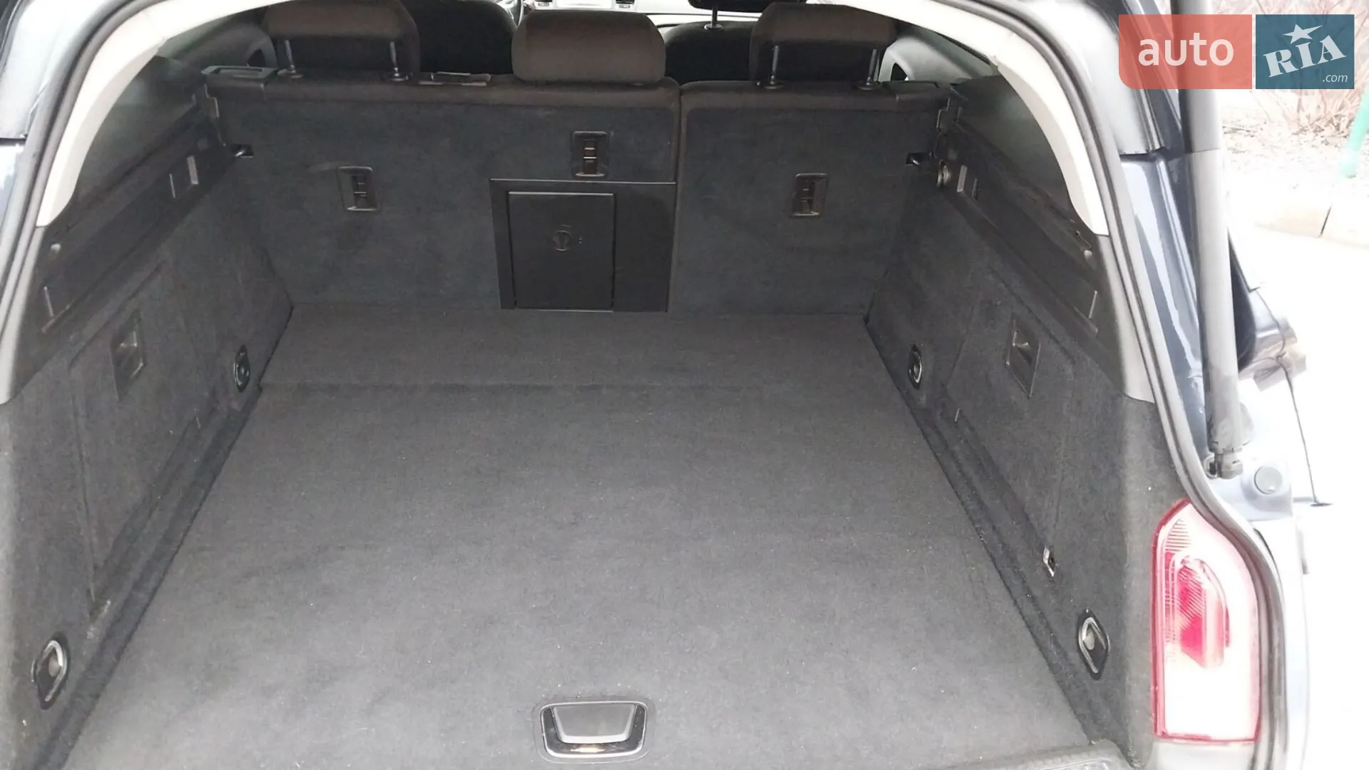 2011 Opel Insignia - мініатюра 9