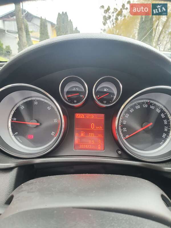 Универсал Opel Insignia 2012 в Мукачево