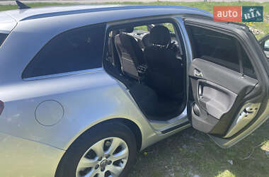 Универсал Opel Insignia 2014 в 