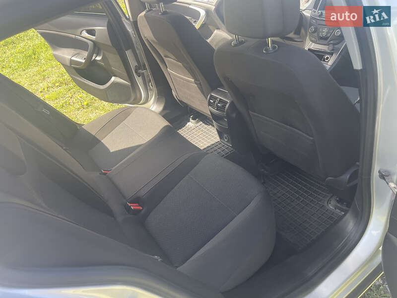 Универсал Opel Insignia 2014 в Хмельницком