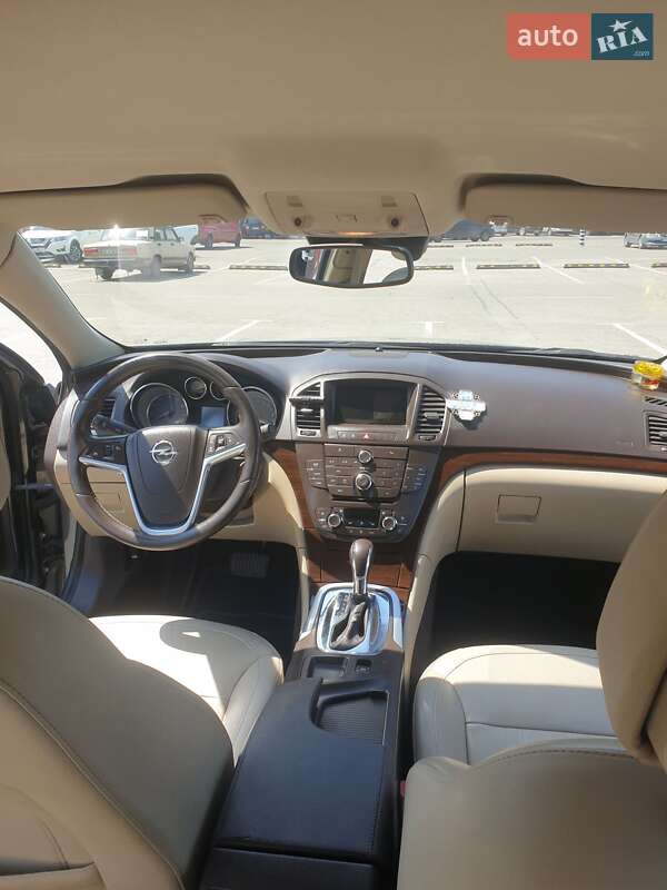 Седан Opel Insignia 2011 в Дніпрі