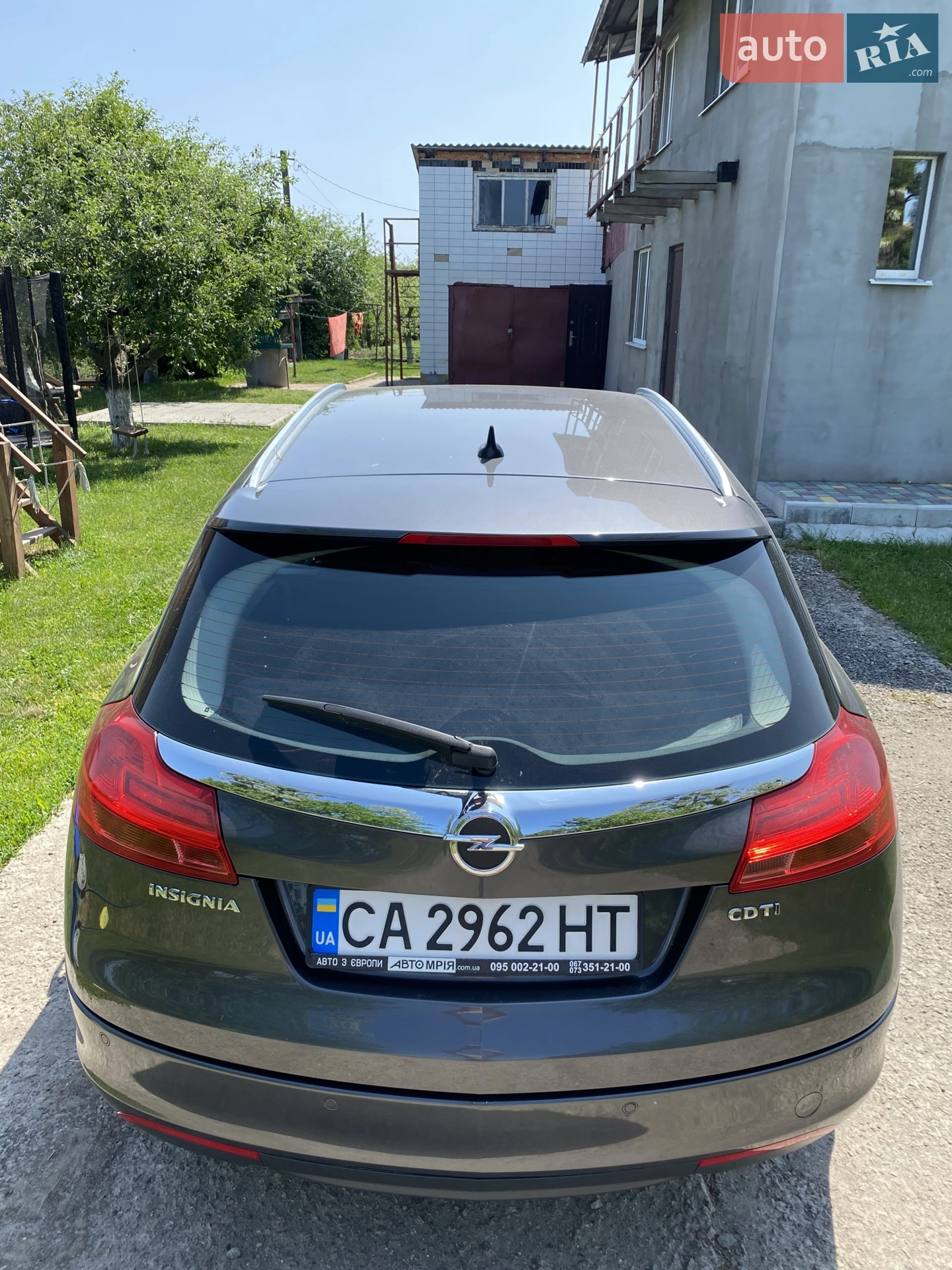 2010 Opel Insignia - мініатюра 2