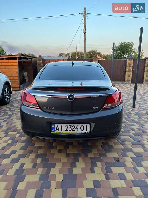 Седан Opel Insignia 2008 в Обухове