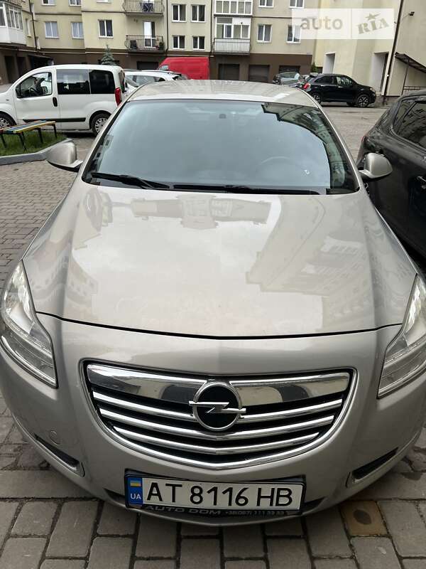 Ліфтбек Opel Insignia 2009 в Івано-Франківську