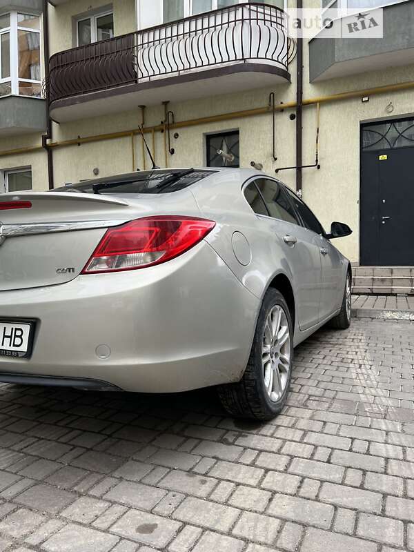 Ліфтбек Opel Insignia 2009 в Івано-Франківську