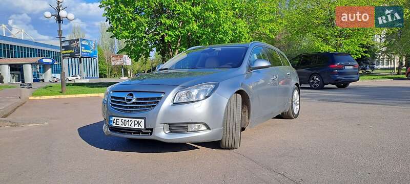 Універсал Opel Insignia 2010 в Кривому Розі