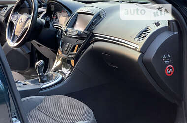 Седан Opel Insignia 2014 в 