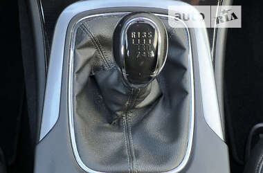 Седан Opel Insignia 2014 в 