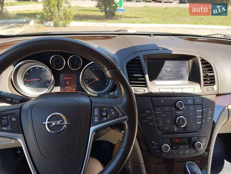 Універсал Opel Insignia 2009 в Дніпрі