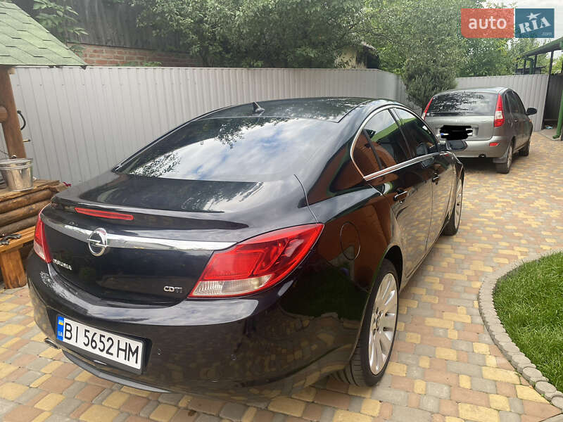 Седан Opel Insignia 2009 в Котельве
