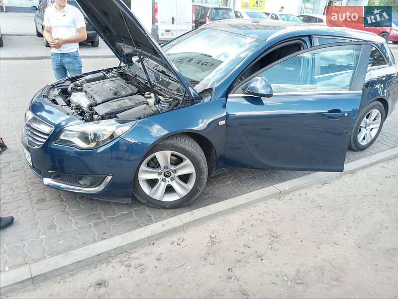 Универсал Opel Insignia 2014 в Киеве